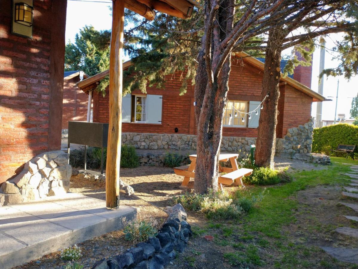 Cabanas Pyracantha Esquel Exterior photo