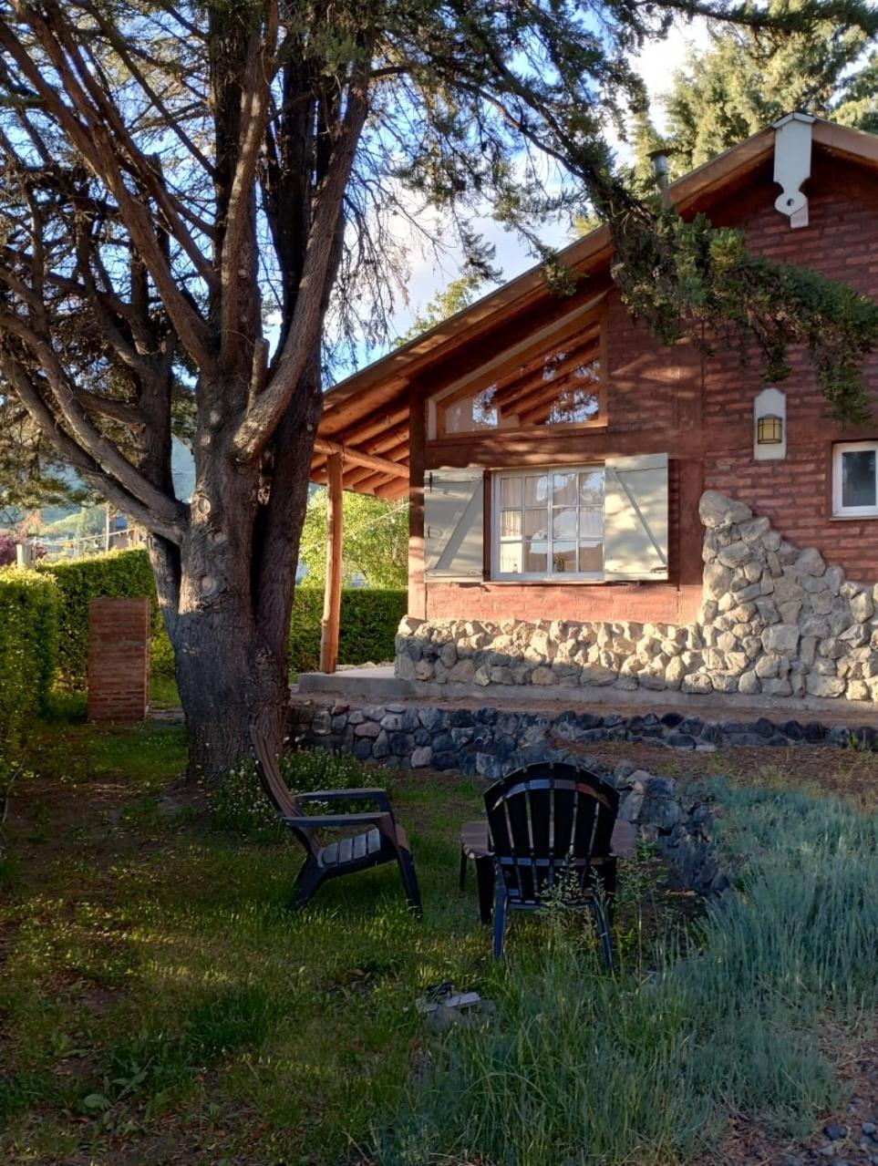 Cabanas Pyracantha Esquel Exterior photo