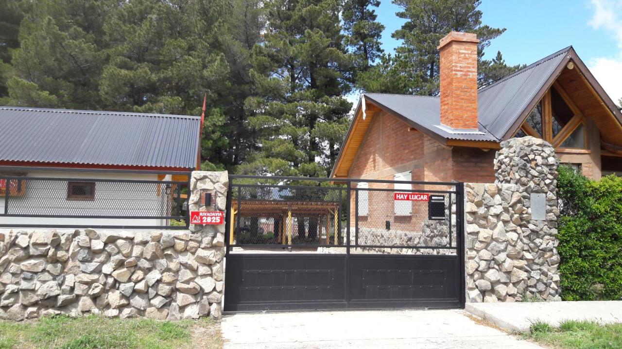 Cabanas Pyracantha Esquel Exterior photo
